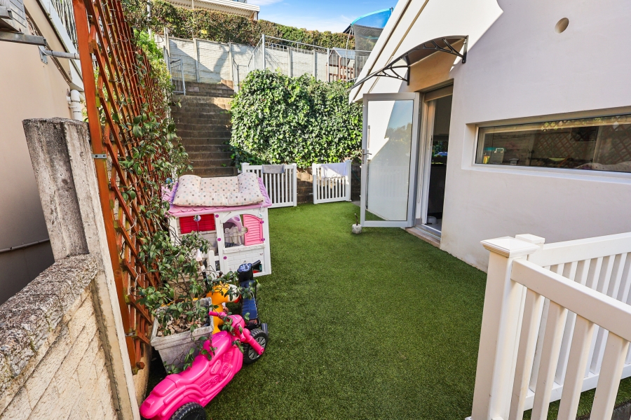 4 Bedroom Property for Sale in Nahoon Beach Eastern Cape